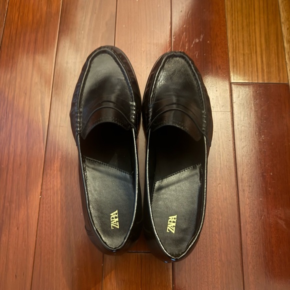 Zara Shoes - Women’s Zara loafers size 39 style 2515/610/800